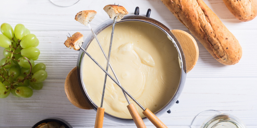 Zin in kaasfondue? Dit zijn de lekkerste restaurants in Nederland om te kaasfonduen
