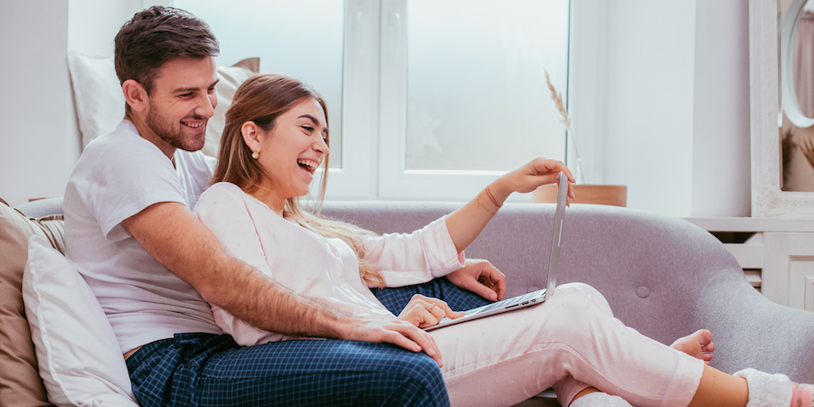 Herkenbare dingen voor als je tussen een scharrel en relatie inzit