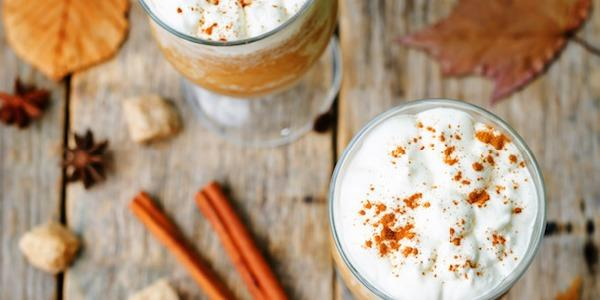 Recept: Zo maak je een herfstige Pumpkin Spice Latte gemakkelijk zelf