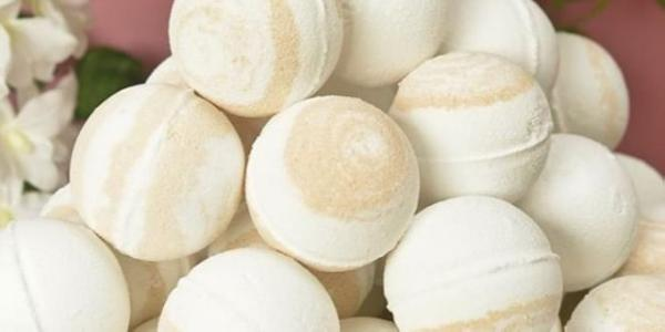 Oranje door de zelfbruiner? Deze bruisbal is je redder in nood!