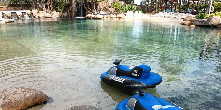 Deze opblaasbare automatische jetski van Lidl wil je