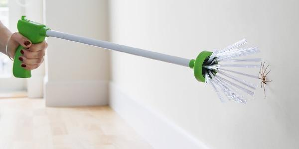 Bang voor spinnen? Dan is deze gadget een musthave!