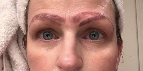 Wow! Jemi haar microblading is helemaal verkeerd gezet