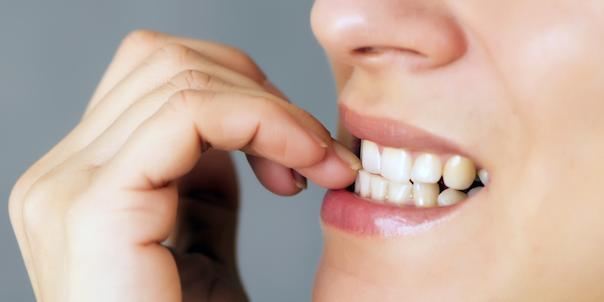 Stoppen met nagelbijten? Zo gaat het je lukken!