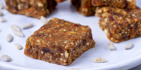 Recept: deze no bake dadeltaart wil je maken!