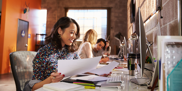 Onderzoek: Zeuren met collega’s zorgt voor een goede werksfeer