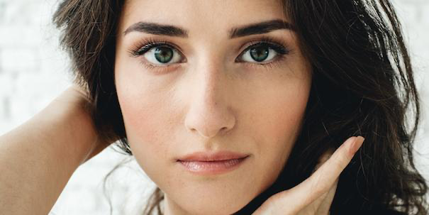 Door deze groente groeien je wenkbrauwen snel weer aan