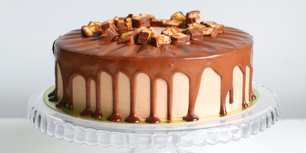 Mmm... Deze Snickers taart wil je echt proberen