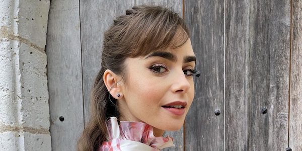 O nee! Seizoen 4 van Emily in Paris loopt grote vertraging op