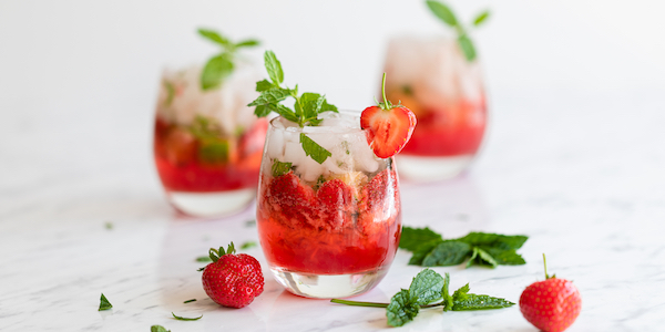 Deze verfrissende strawberry mojito moet je eens proberen