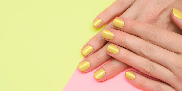 Bruiner lijken? Déze kleuren nagellak helpen hierbij