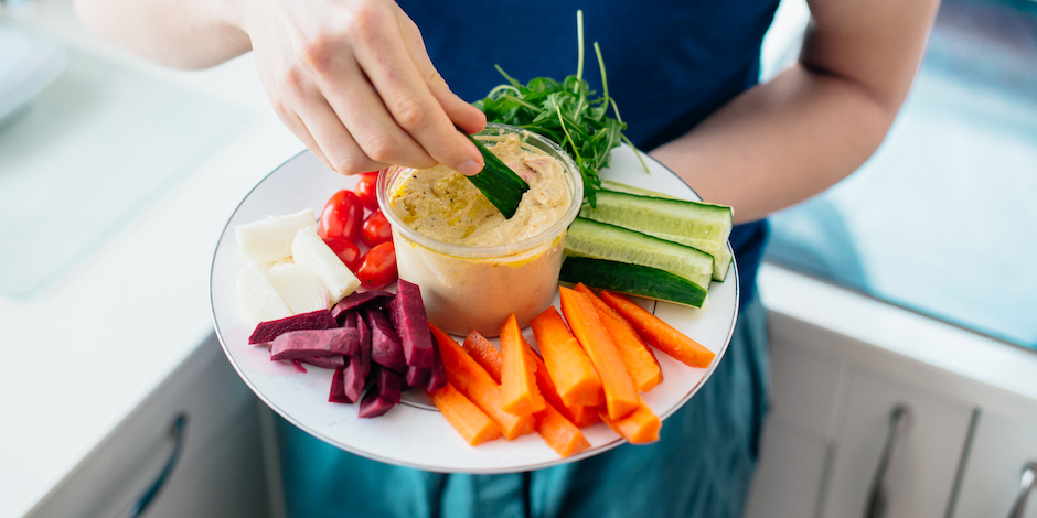 Gezonde late night snacks: wat te kiezen en wat te vermijden?