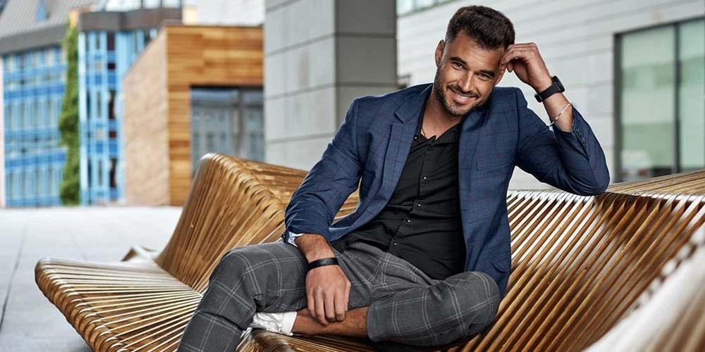 Relaxte fits en cleane looks: dit zijn de trends voor mannen in 2025