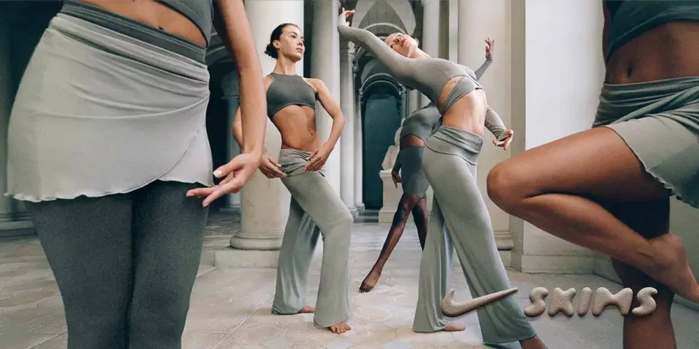 NikeSKIMS voorjaarscollectie 2026: vanaf vandaag te koop
