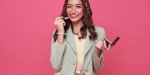 Bizar: dit Aziatische meisje transformeert zich tot Taylor Swift